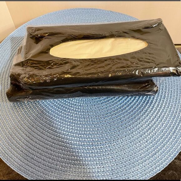 Car visor tissue, mask holder Black set of 2 NWT - Picture 4 of 9
